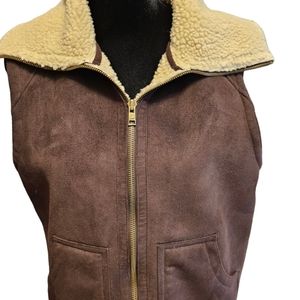Jones New York Signature Faux Suede and Sherpa Zip Front Vest Size Small